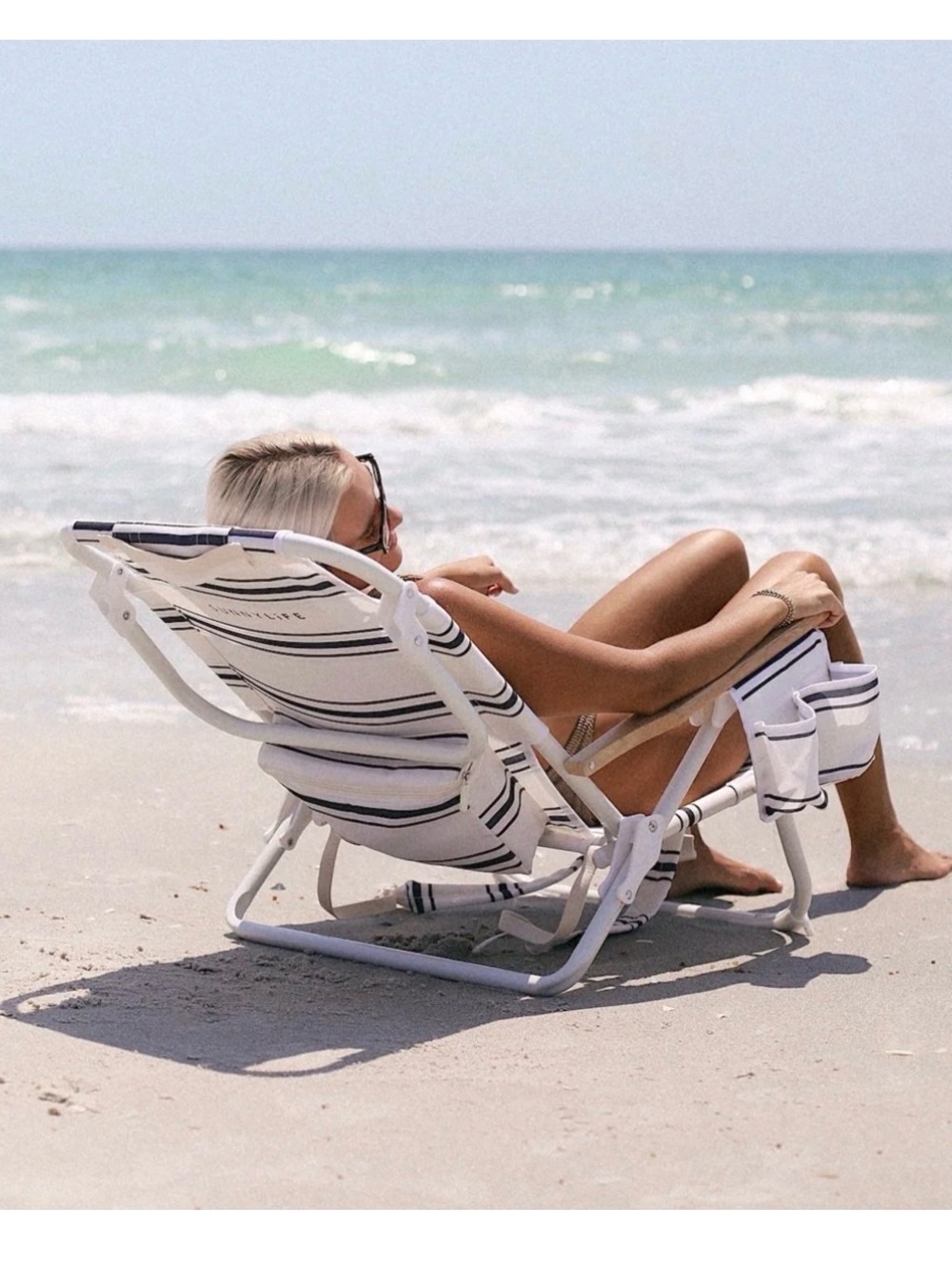 New in Box $300 SUNNY LIFE DELUXE BEACH CHAIR
